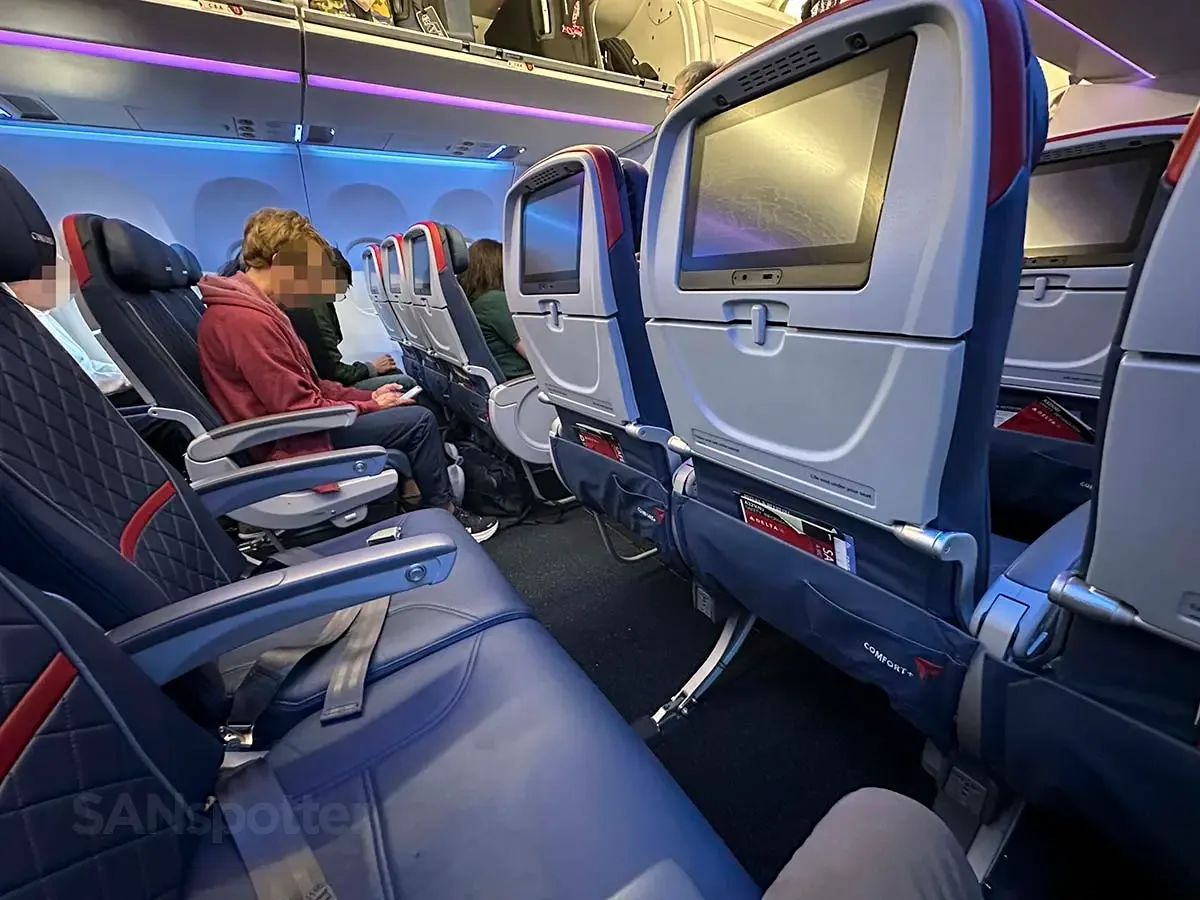 Experiencia a bordo del Delta A321neo Comfort Plus en ruta doméstica
