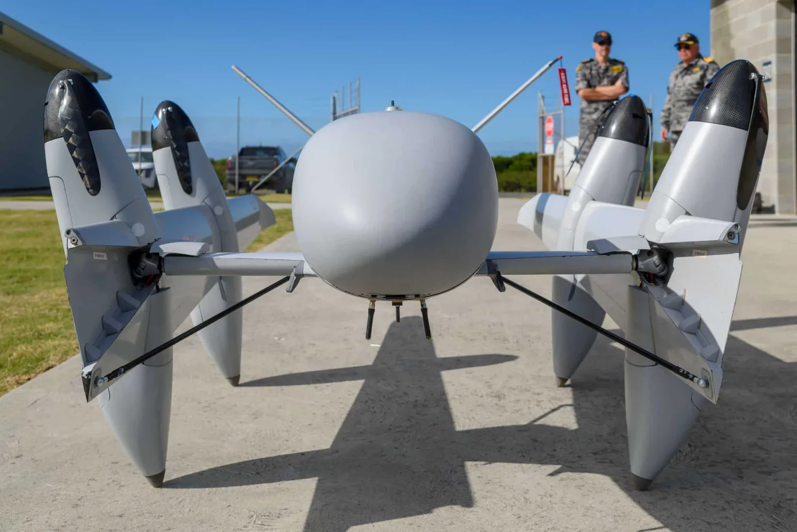 La Armada Australiana adquiere drones VTOL Transwing para mejorar logística marítima autónoma