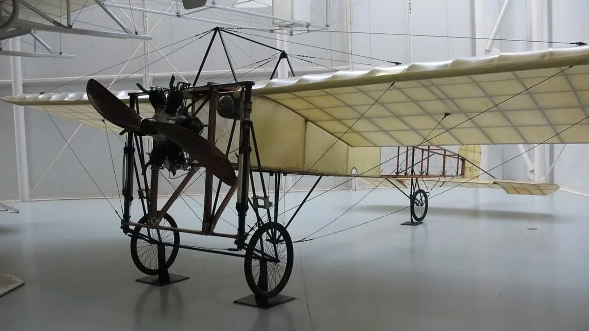 Maharaja Bhupinder Singh, pionero en poseer aviones privados en Asia desde 1910