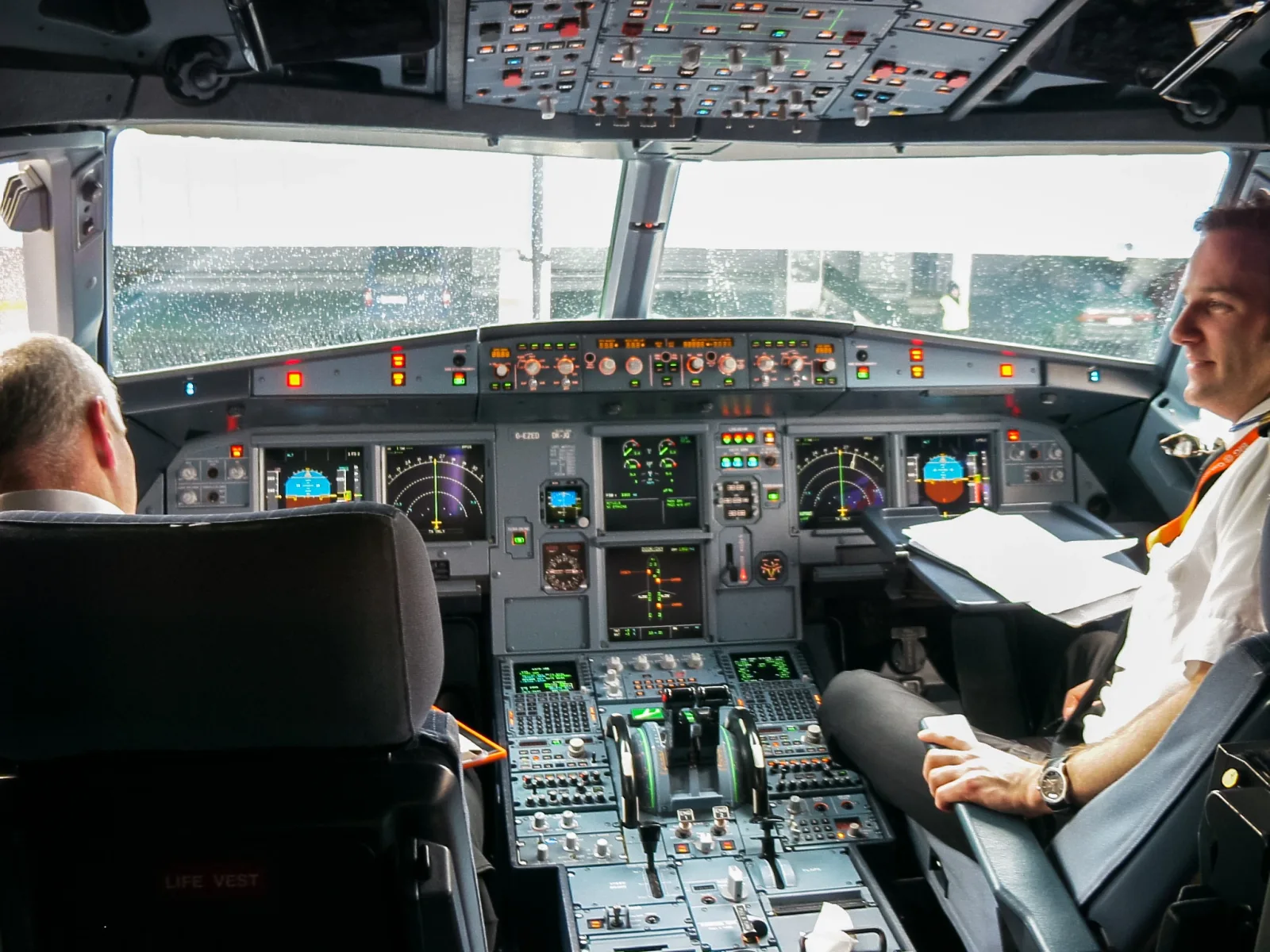 NTSB recomienda entrenamiento realista para pilotos ante humo en cabina