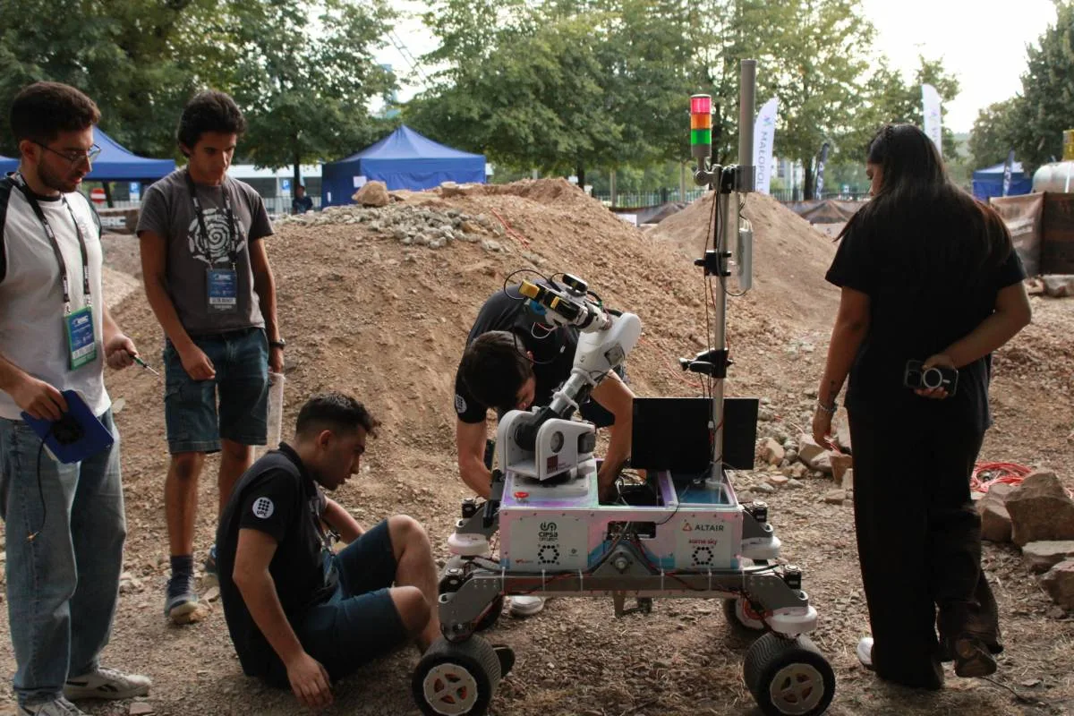 Una década impulsando talento y proyectos innovadores en aeroespacial universitario