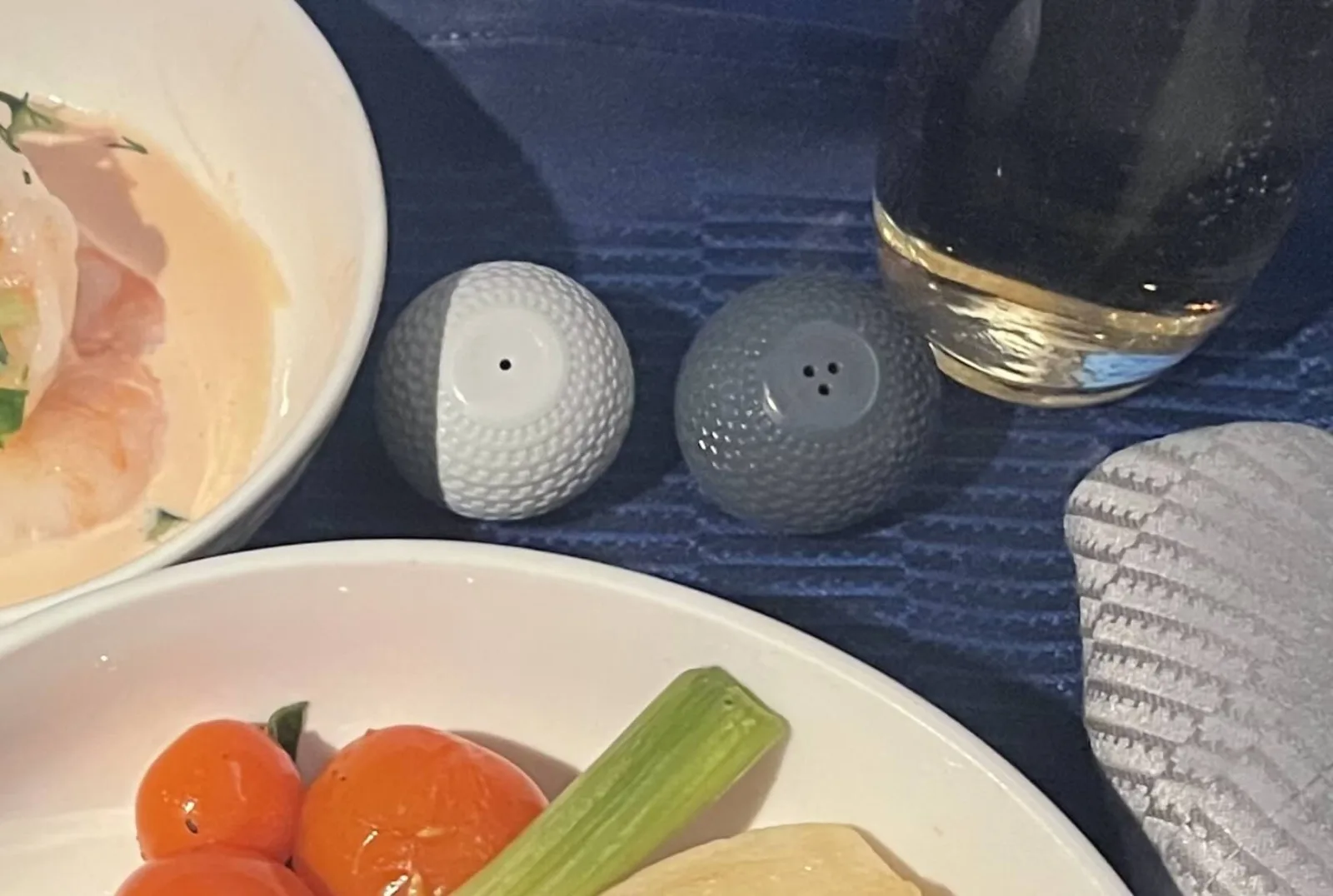 United Airlines reincorpora los “Death Star” en sal y pimienta en primera clase nacional