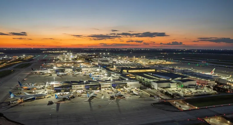 Aeropuertos de Houston registran crecimiento récord en pasajeros internacionales y carga