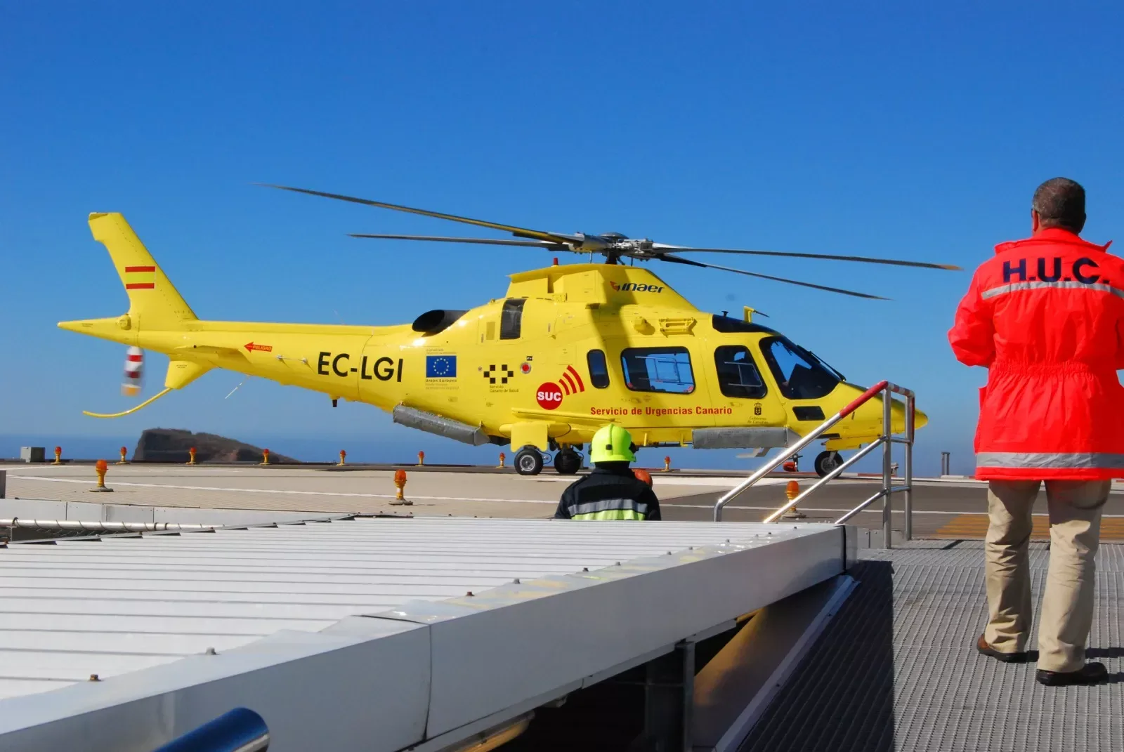 Canarias firma un acuerdo pionero con AESA para agilizar la gestión de aeródromos y helipuertos