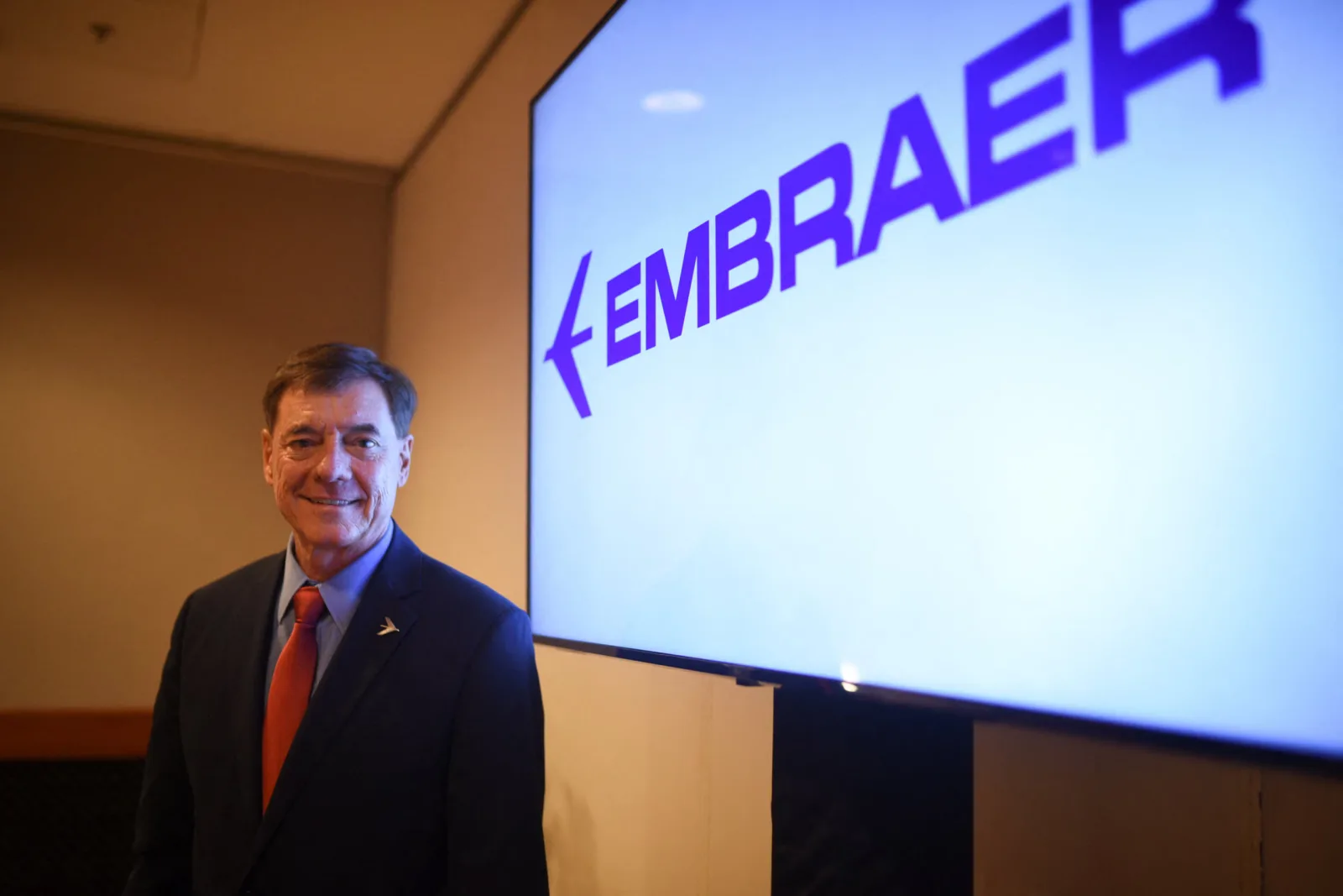Embraer registra cautela en pedidos de aviones debido a la guerra en Irán