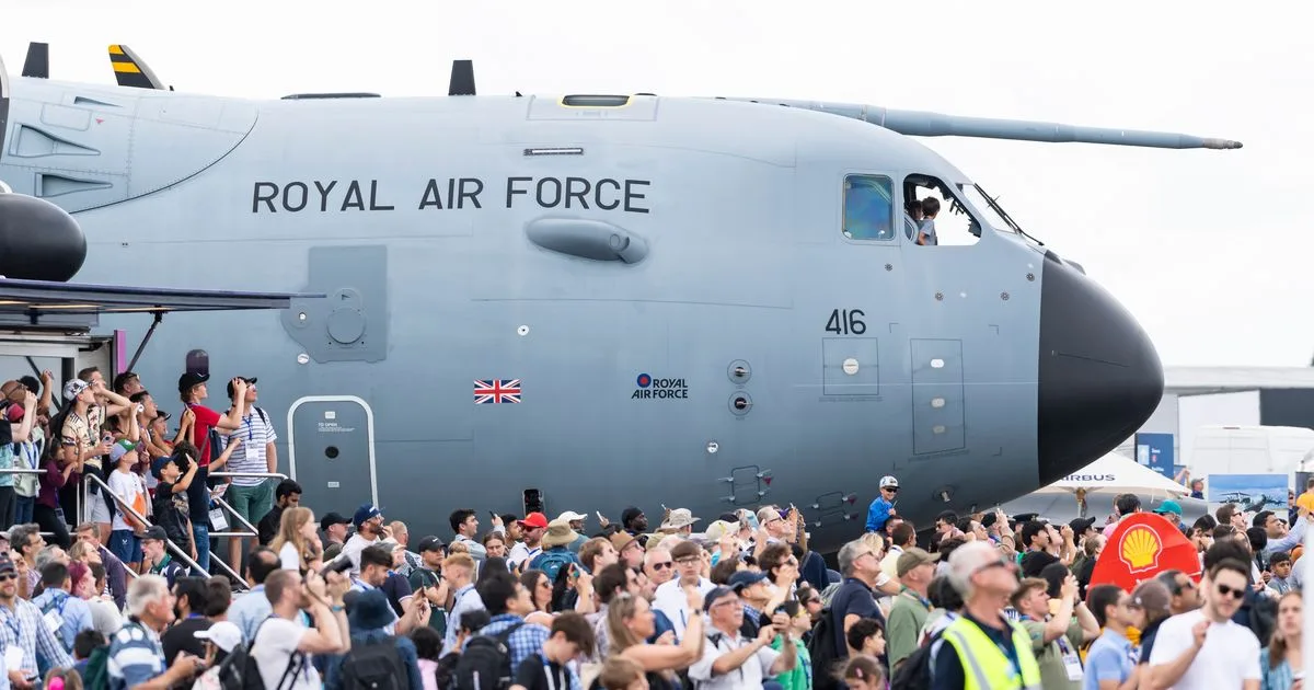 Farnborough International Airshow abrirá sus puertas al público con “Pioneers of Tomorrow” en 2026