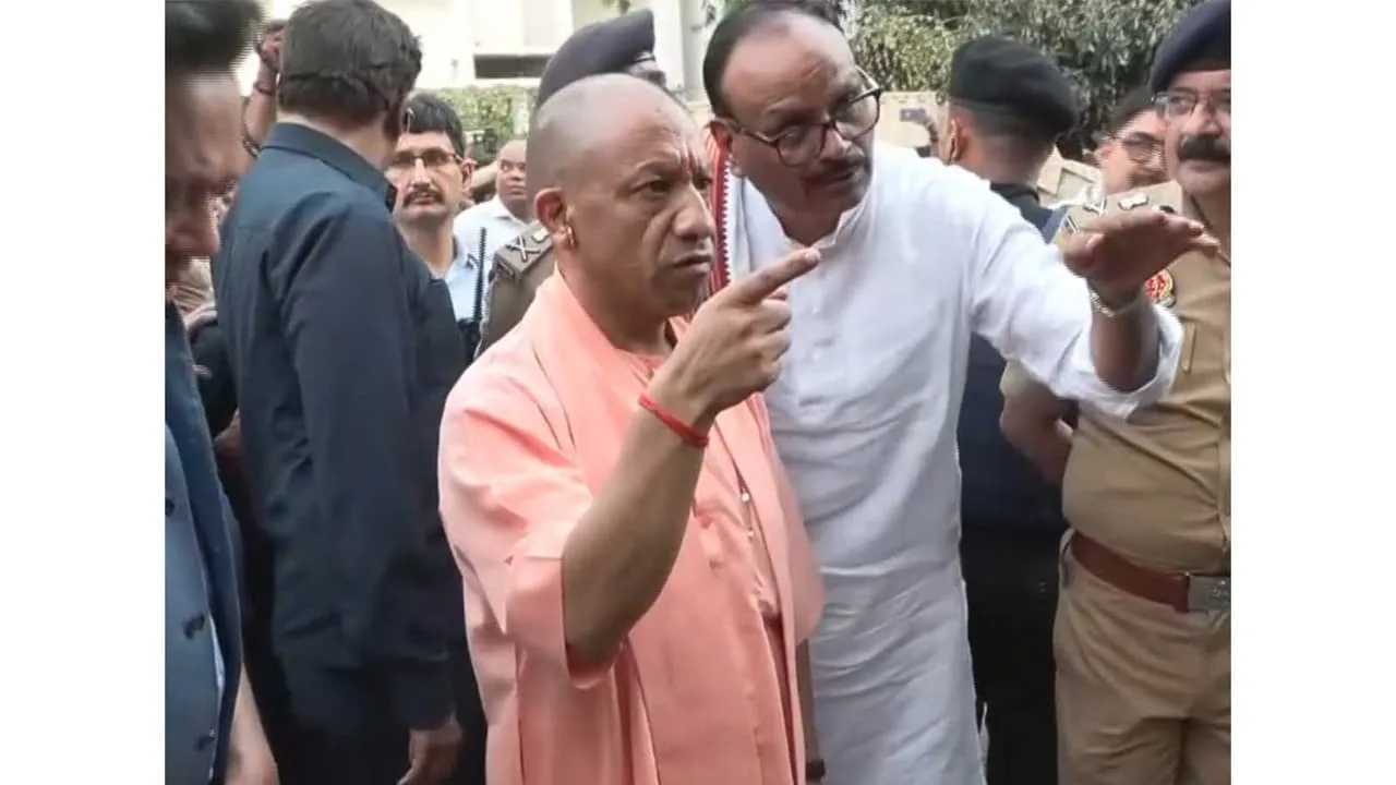 Gobierno de Uttar Pradesh anuncia ayuda tras incendio que dejó 15 muertos en Lucknow