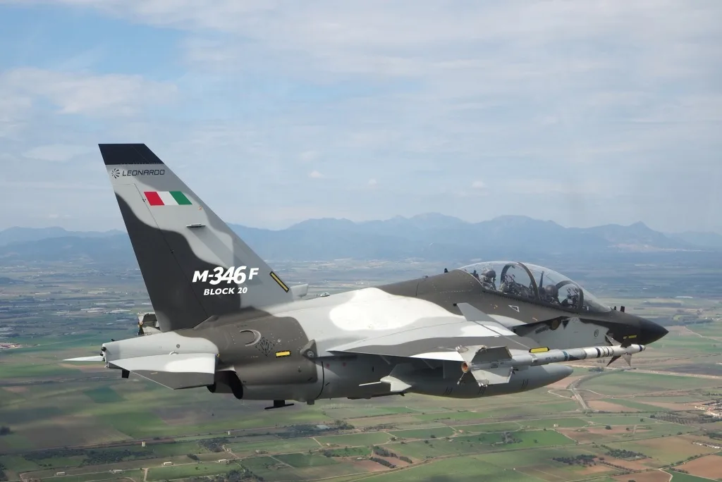 Indonesia firmará en julio contrato para 12 cazas entrenadores M-346F de Leonardo