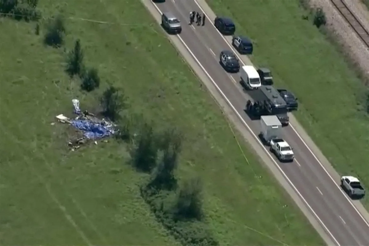 Investigan fallas de seguridad tras accidente fatal de avión en salto en Missouri