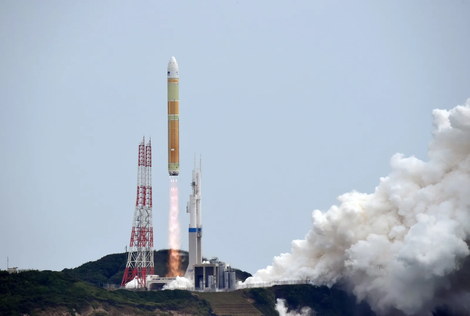 Japón lanza con éxito versión económica de su cohete H3 para recuperar confianza