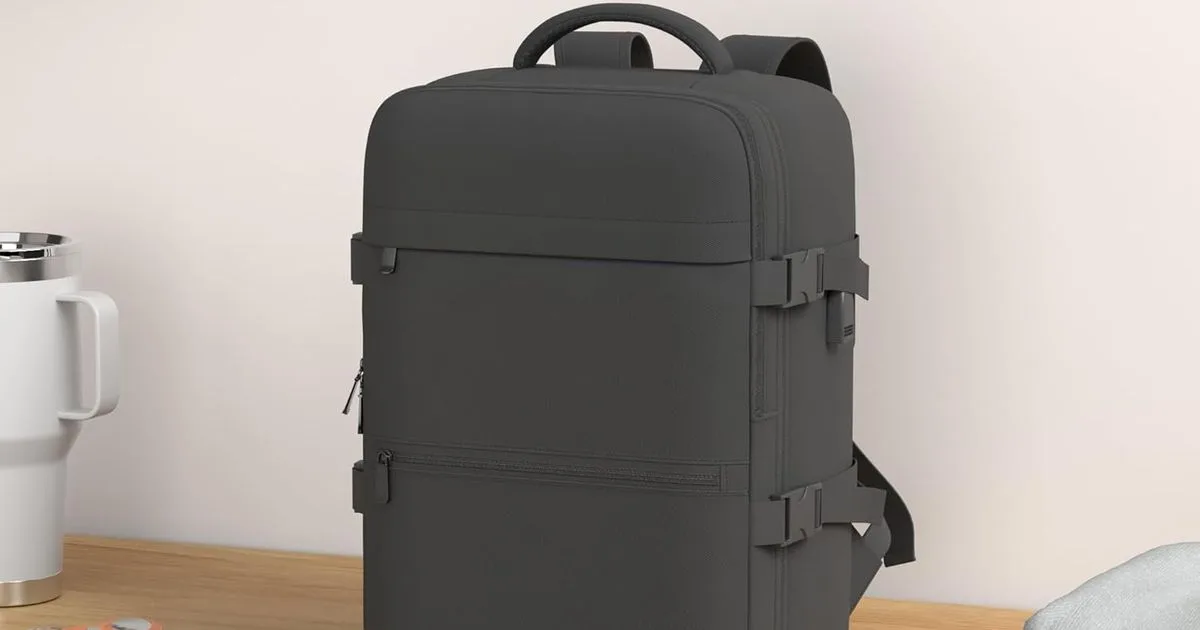 Mochila de £14 ideal para vuelos con Ryanair que cumple con todas las restricciones de equipaje