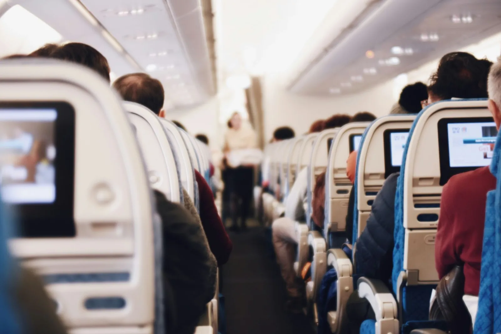 Pasajeros aéreos podrían reclamar indemnización por retrasos causados por pasajeros problemáticos