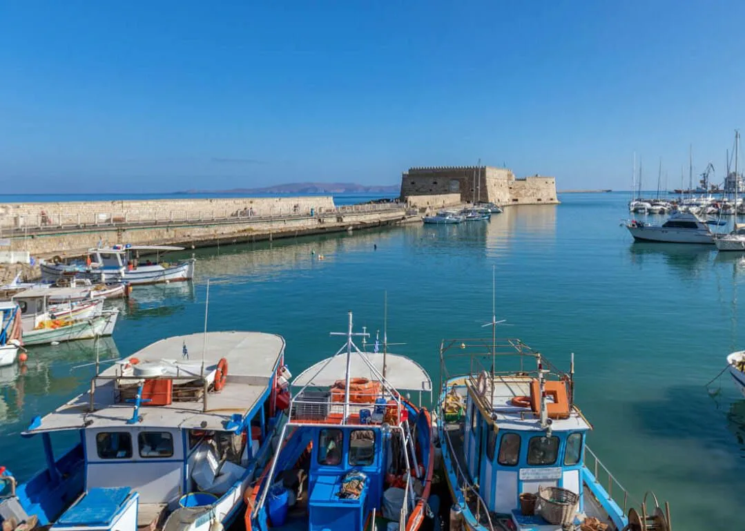 Retoman vuelos entre Alexandroupoli y Heraklion con planes de conectar Mytilini en 2027
