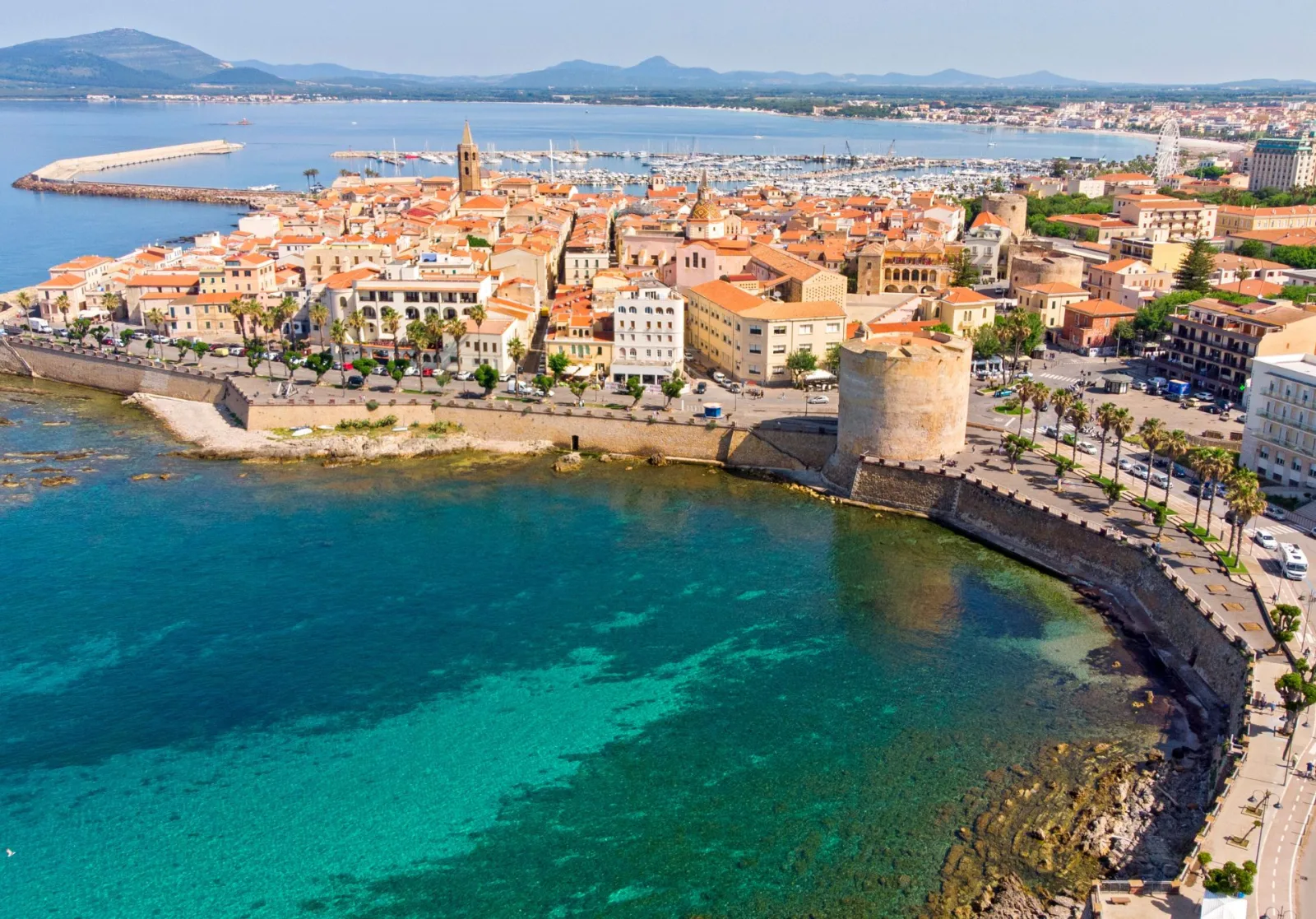 Servicios de vuelos chárter y jets privados en Alghero, Italia