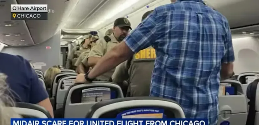 Vuelo de United se desvía tras intento de pasajero por entrar a cabina de mando