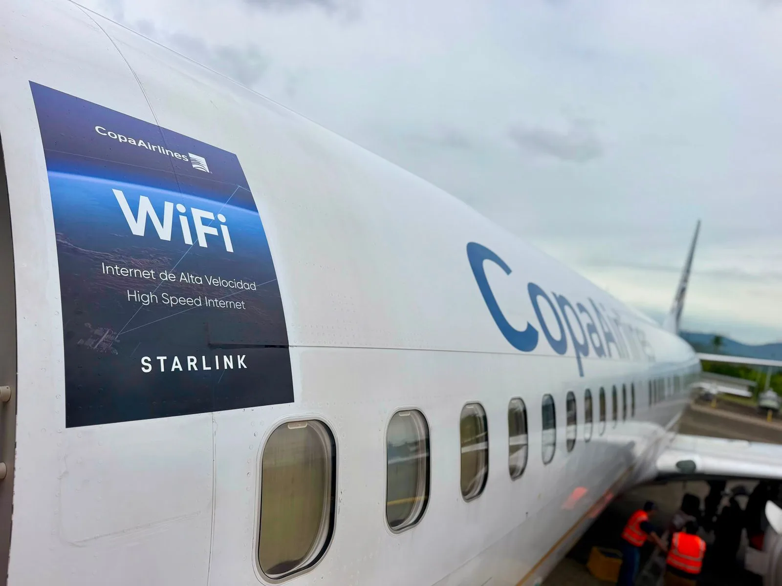 Copa Airlines implementa Starlink Wi-Fi de pago para la mayoría de sus pasajeros