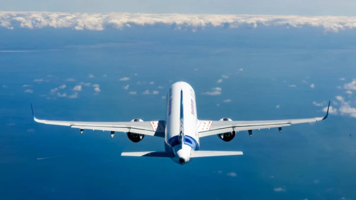 Reducción en el precio del combustible para aviación doméstica podría aliviar costos de aerolíneas